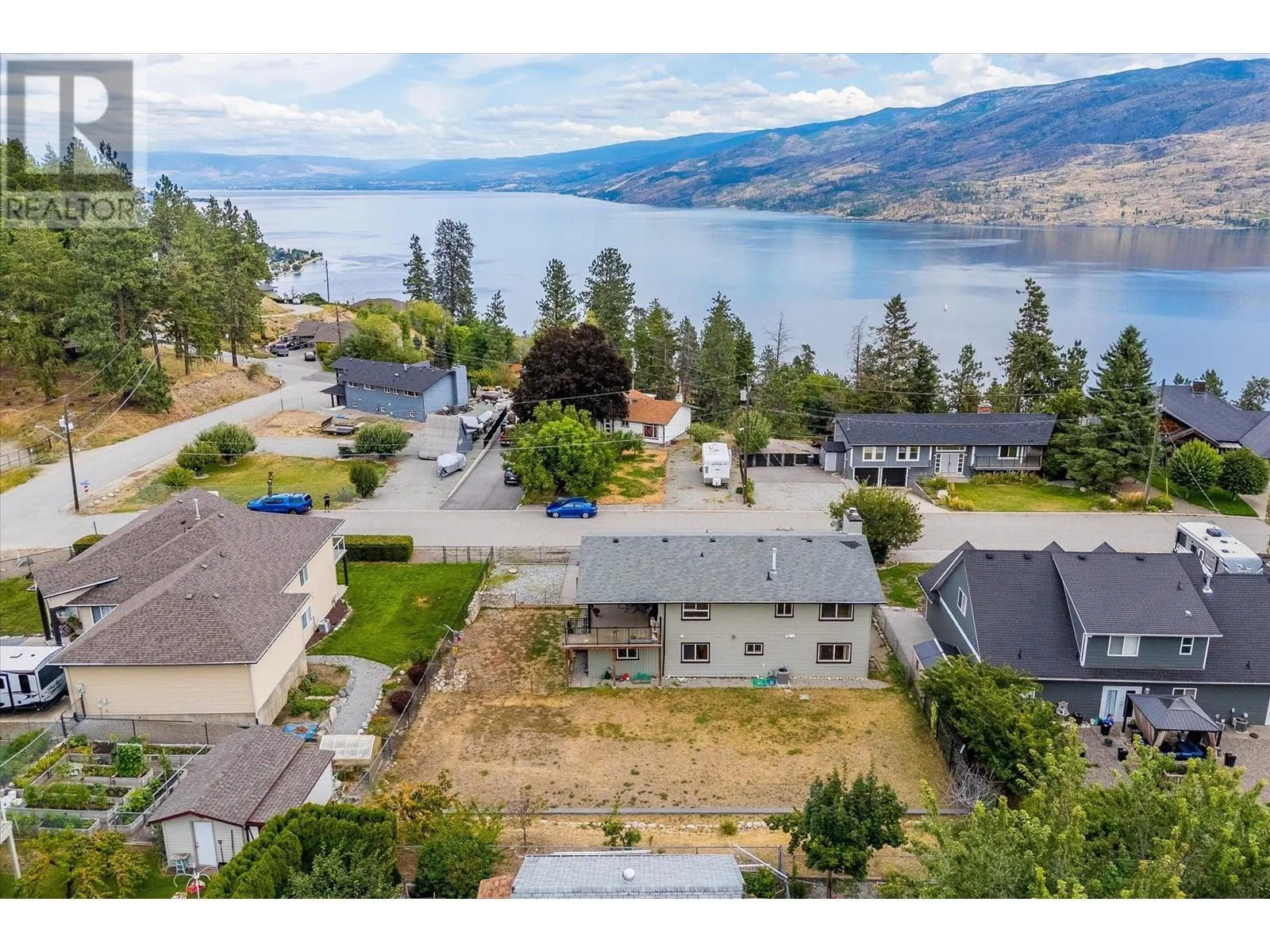 5749 MacKenzie Road