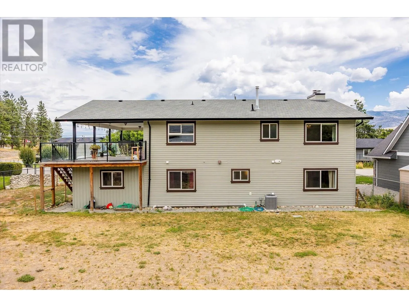 5749 MacKenzie Road