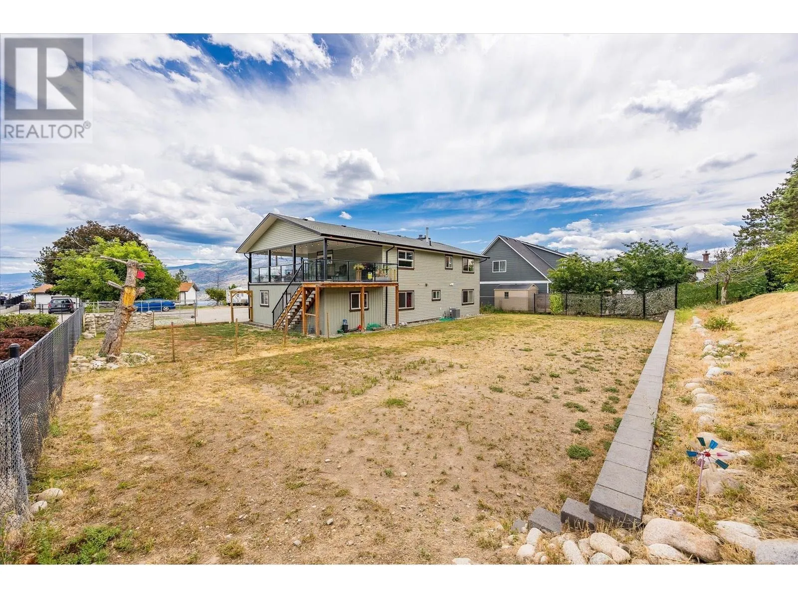 5749 MacKenzie Road