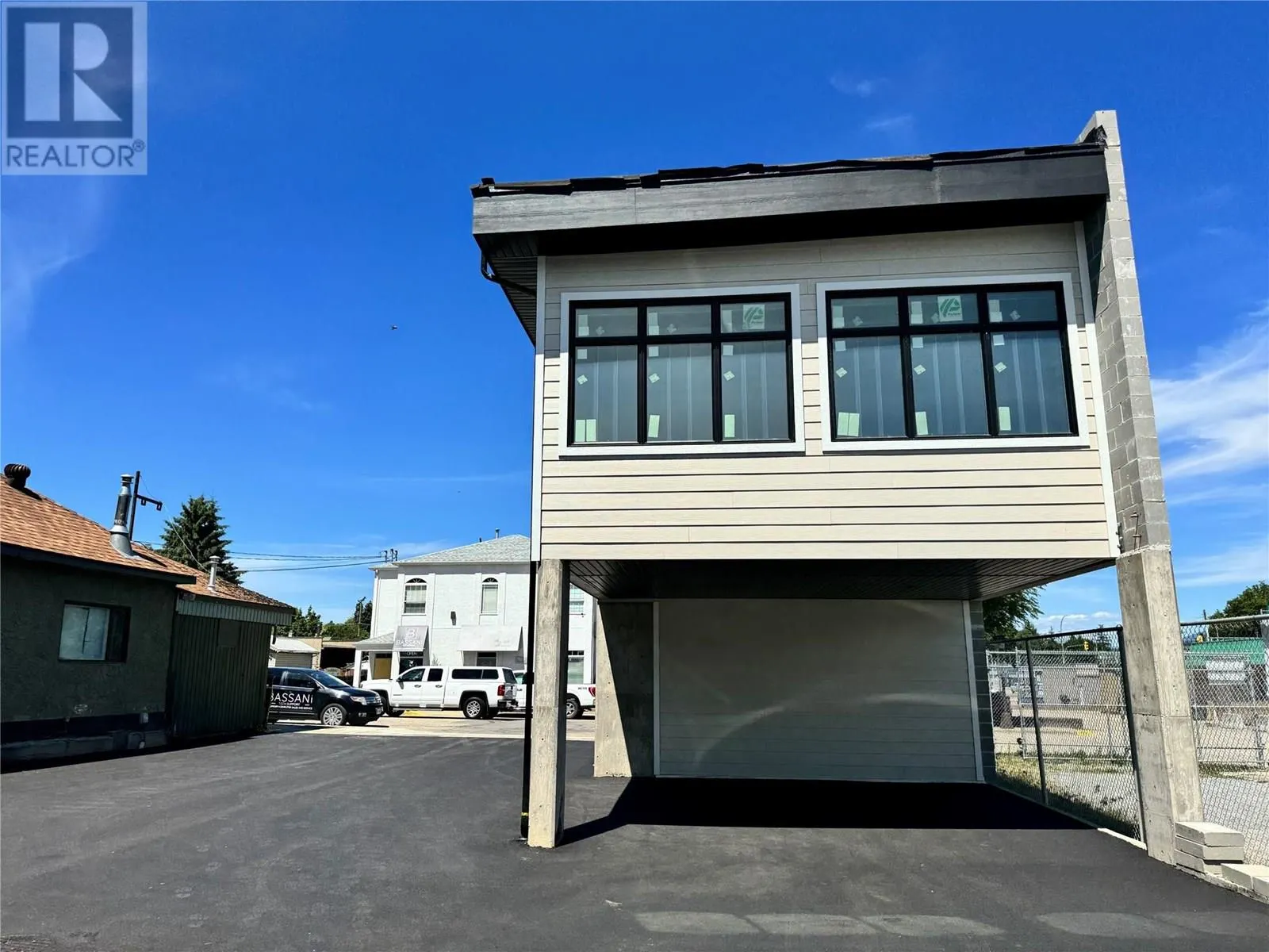 704 Cliff Avenue