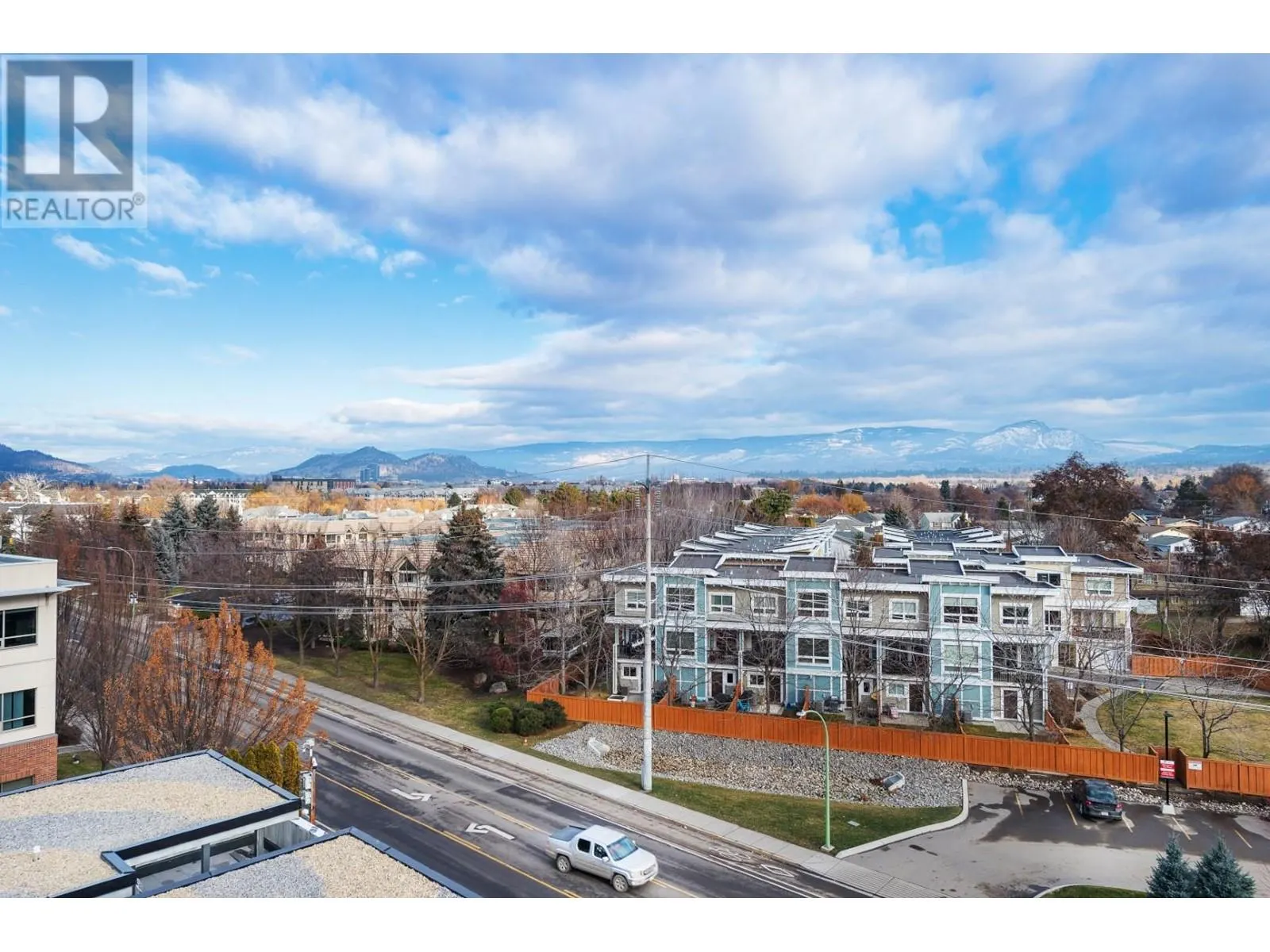 3389 Lakeshore Road Unit# N508