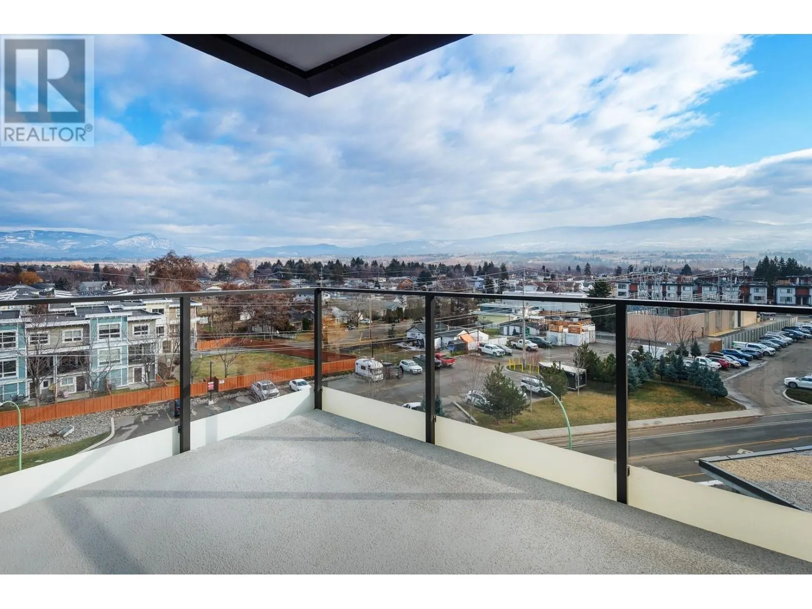 3389 Lakeshore Road Unit# N508