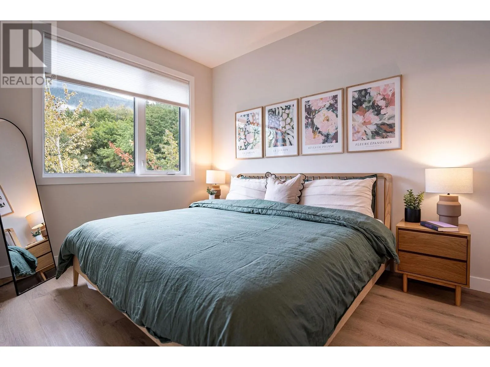 1241 Douglas Street W