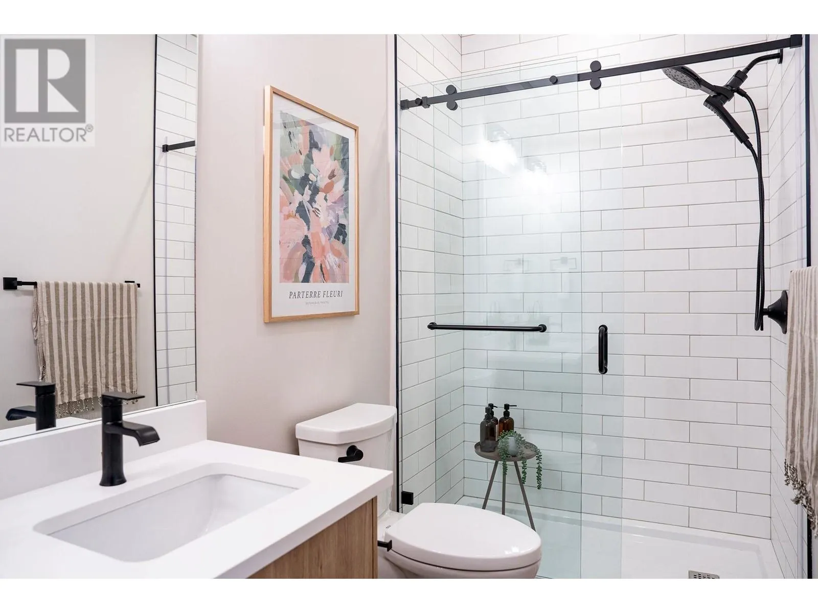 1241 Douglas Street W