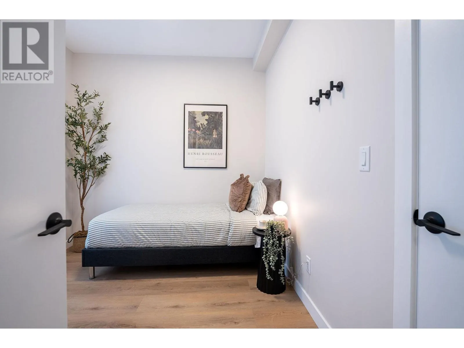 1241 Douglas Street W