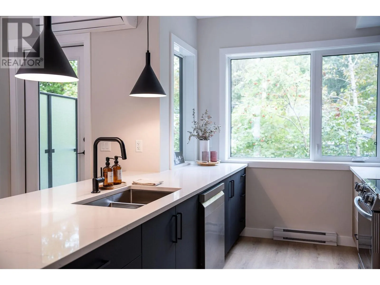 1241 Douglas Street W