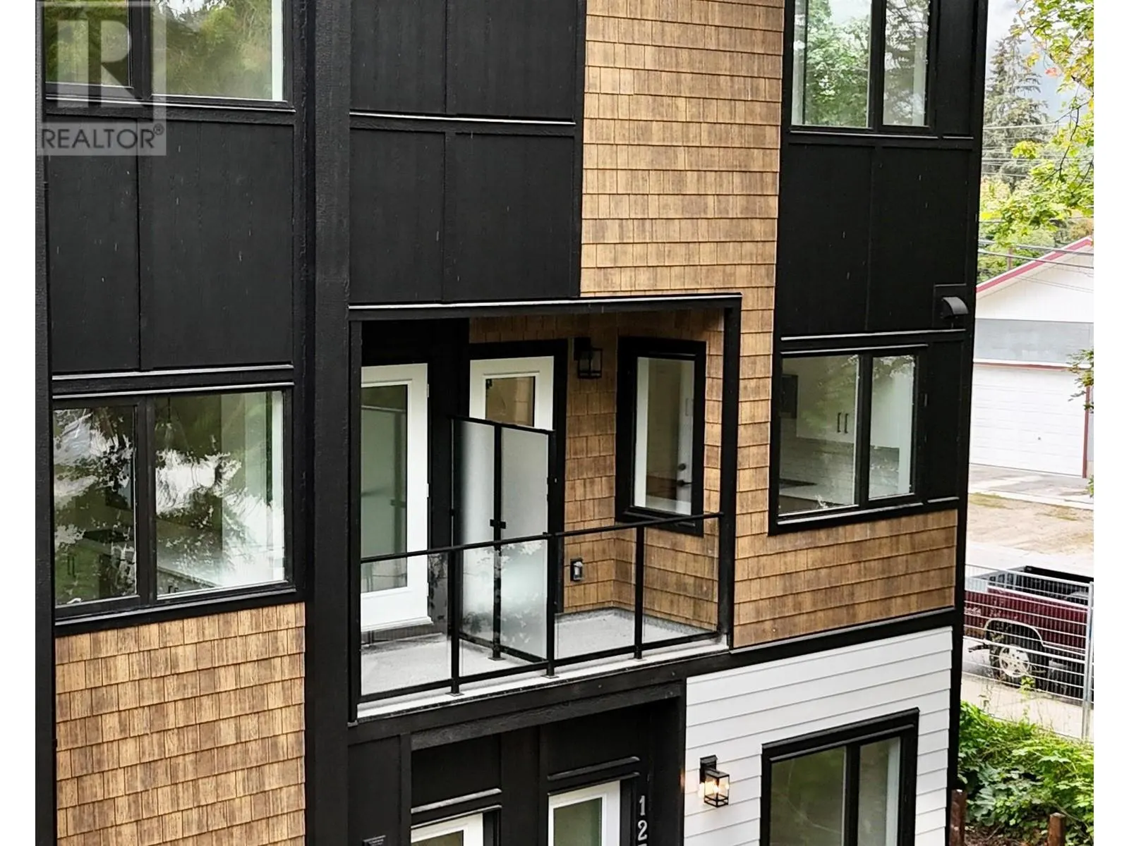 1241 Douglas Street W