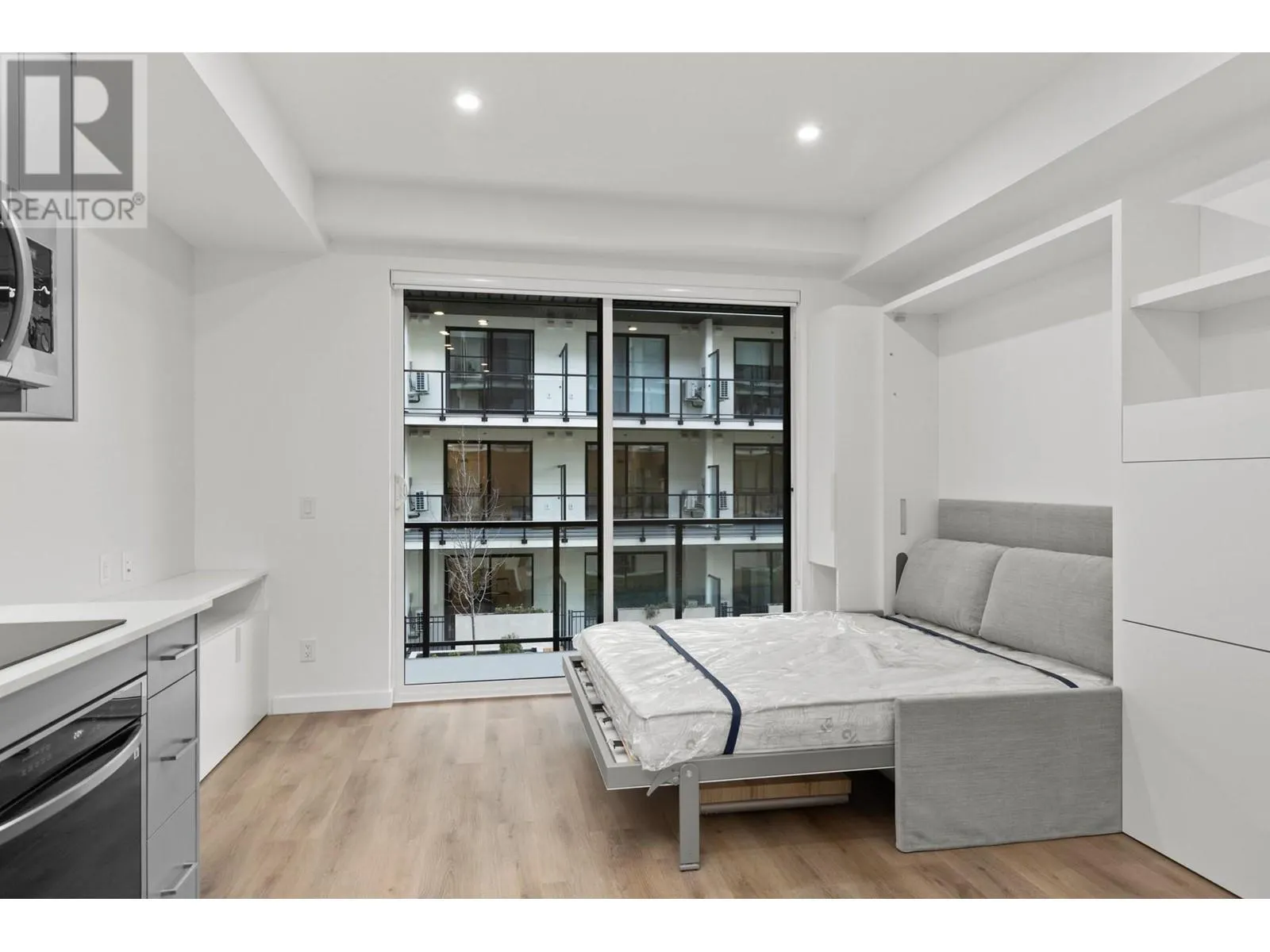 1274 Devonshire Avenue Unit# 342