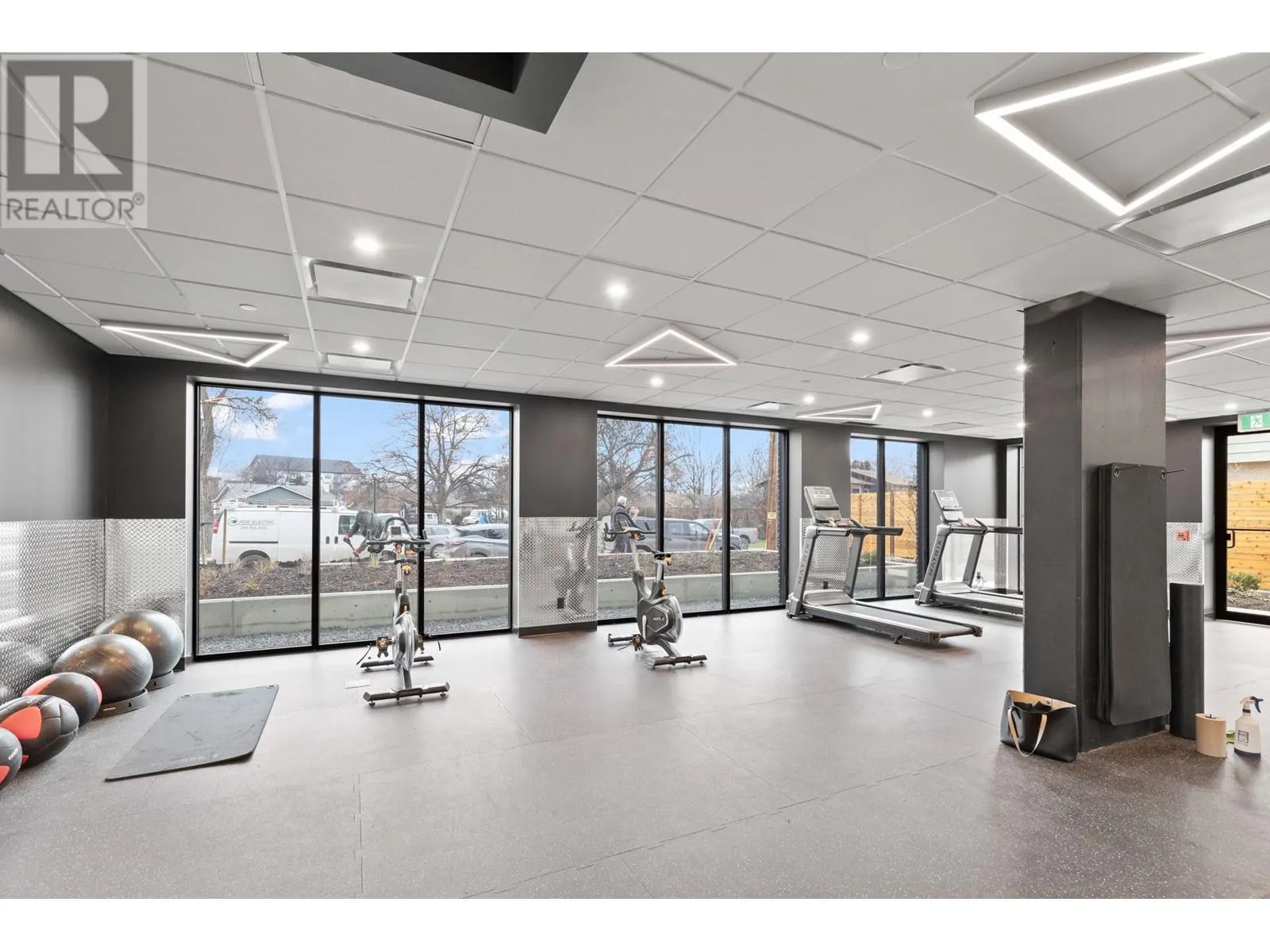 1274 Devonshire Avenue Unit# 342