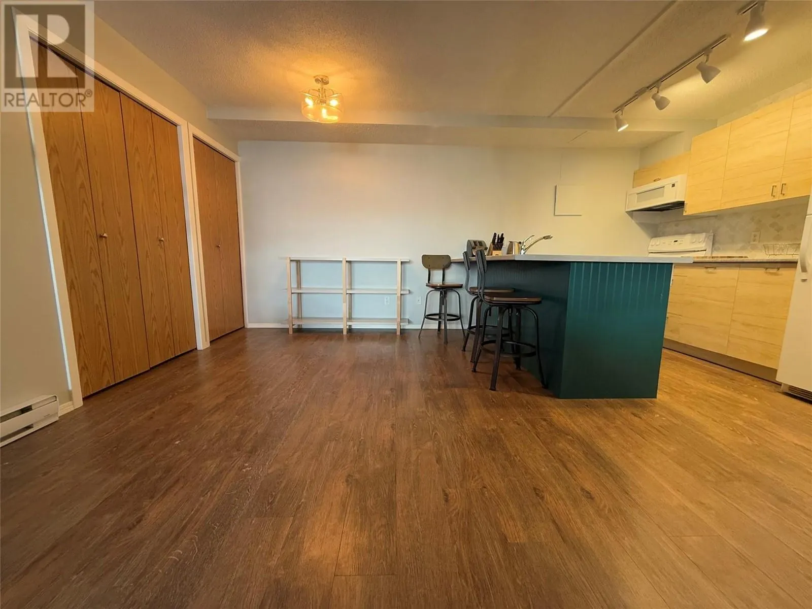 2030 PANORAMA Drive Unit# 528