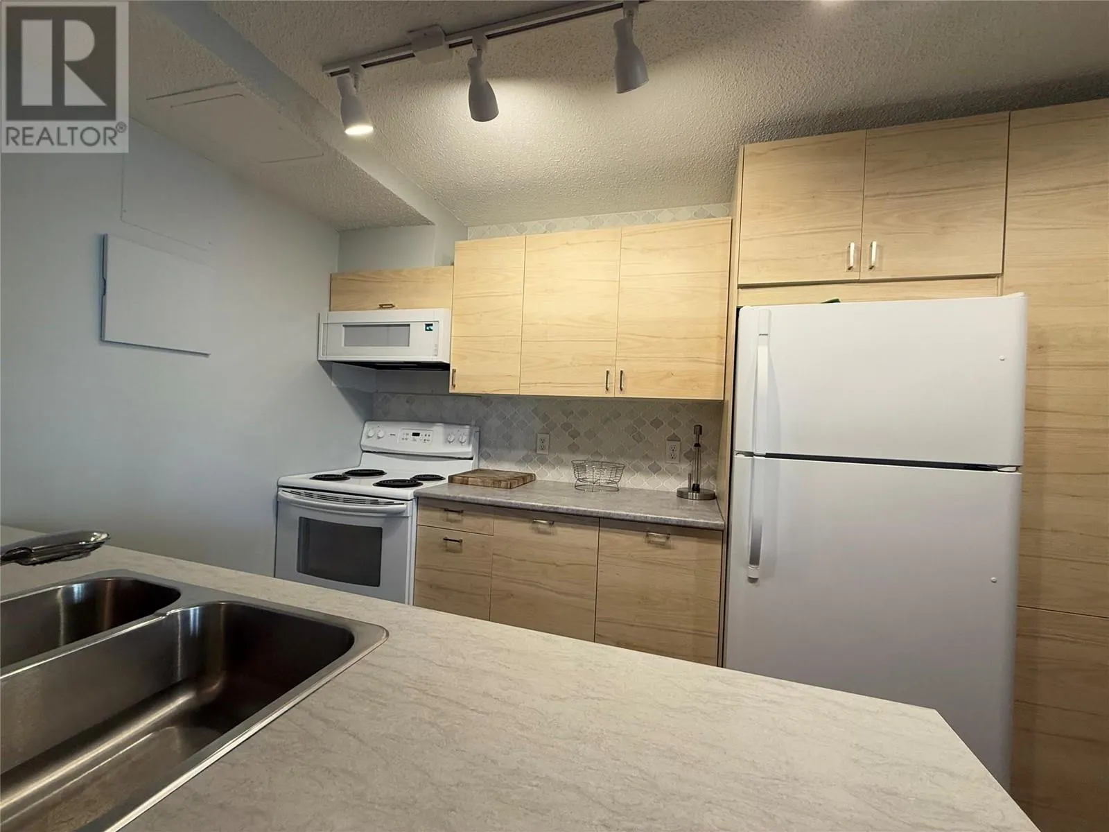 2030 PANORAMA Drive Unit# 528