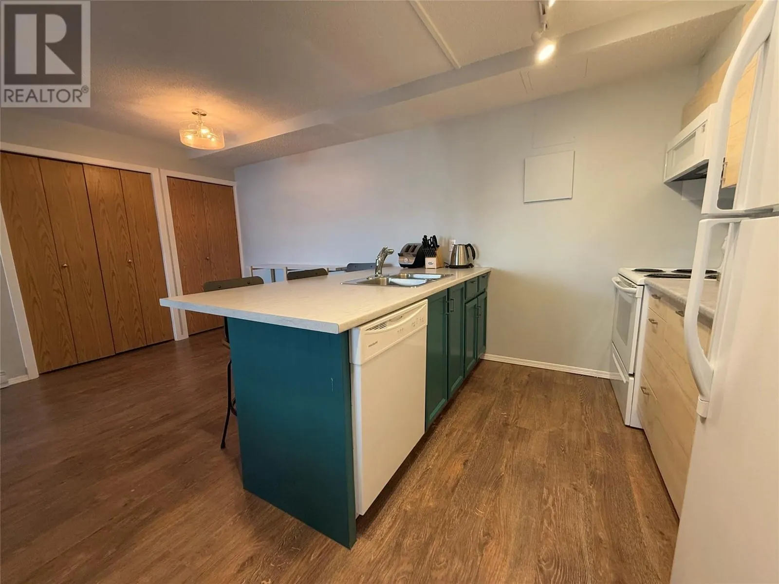 2030 PANORAMA Drive Unit# 528
