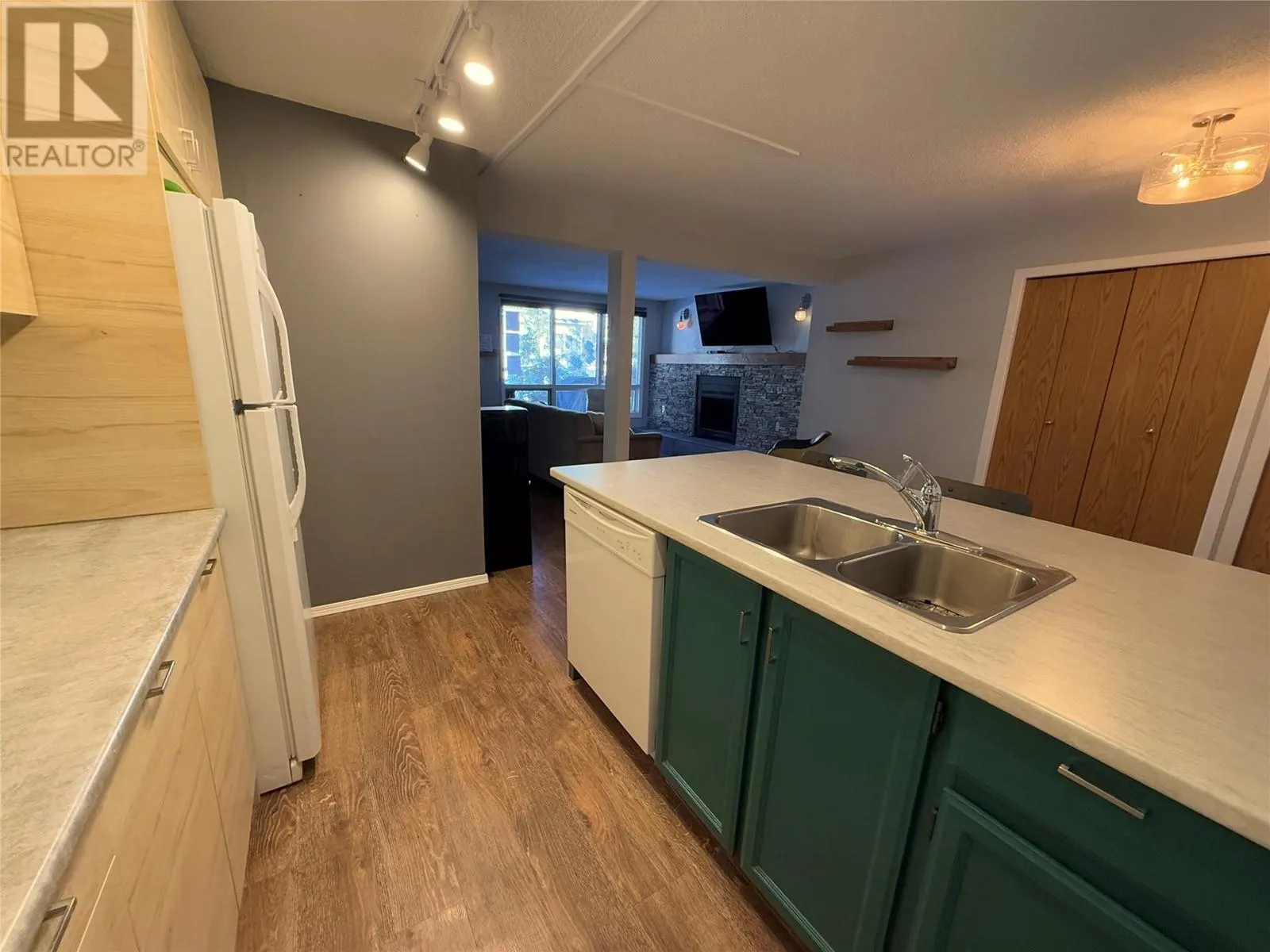 2030 PANORAMA Drive Unit# 528