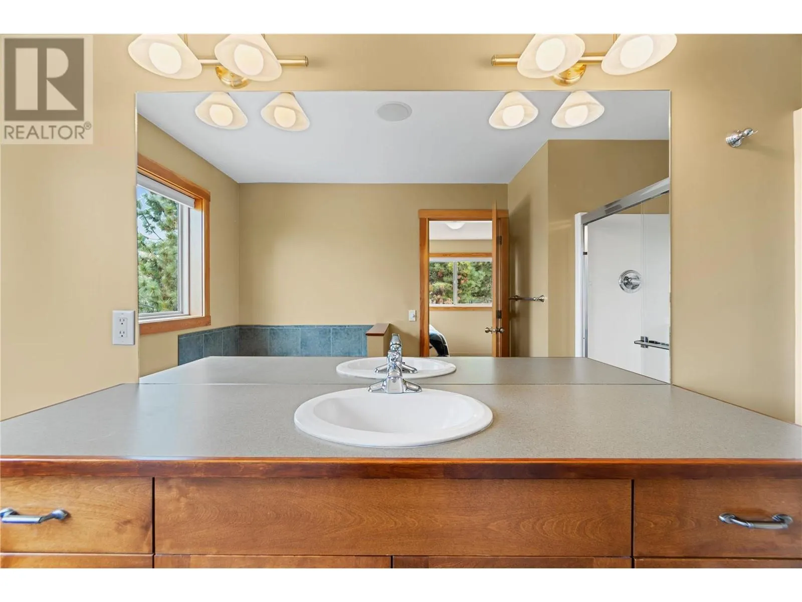 305 Tanager Drive