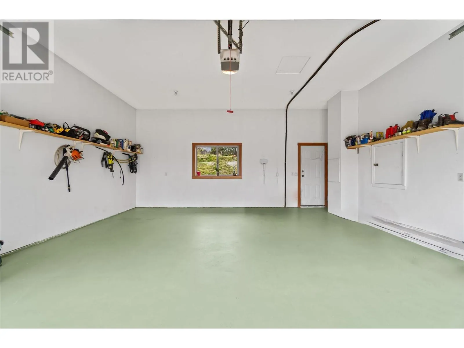 305 Tanager Drive