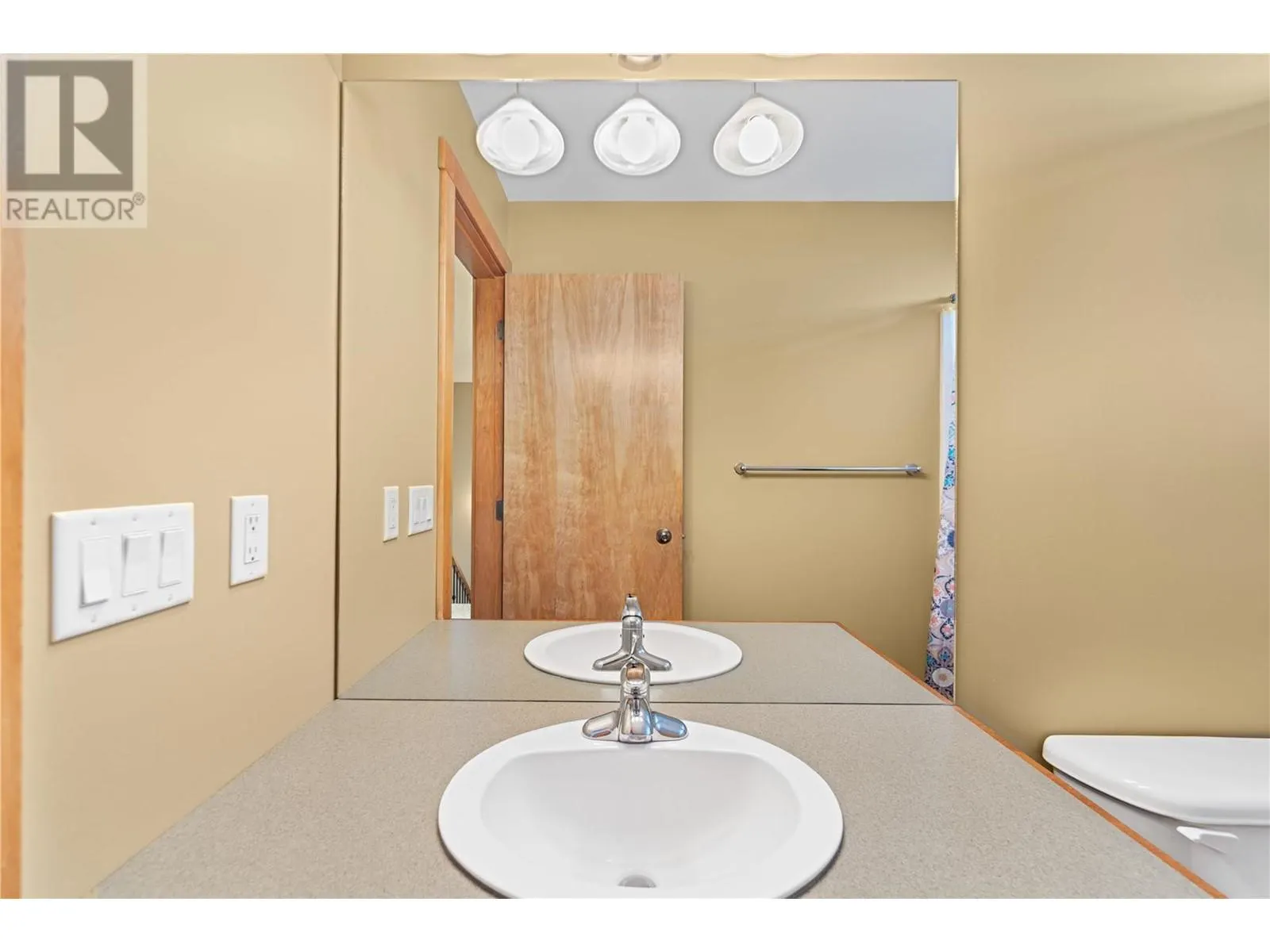 305 Tanager Drive