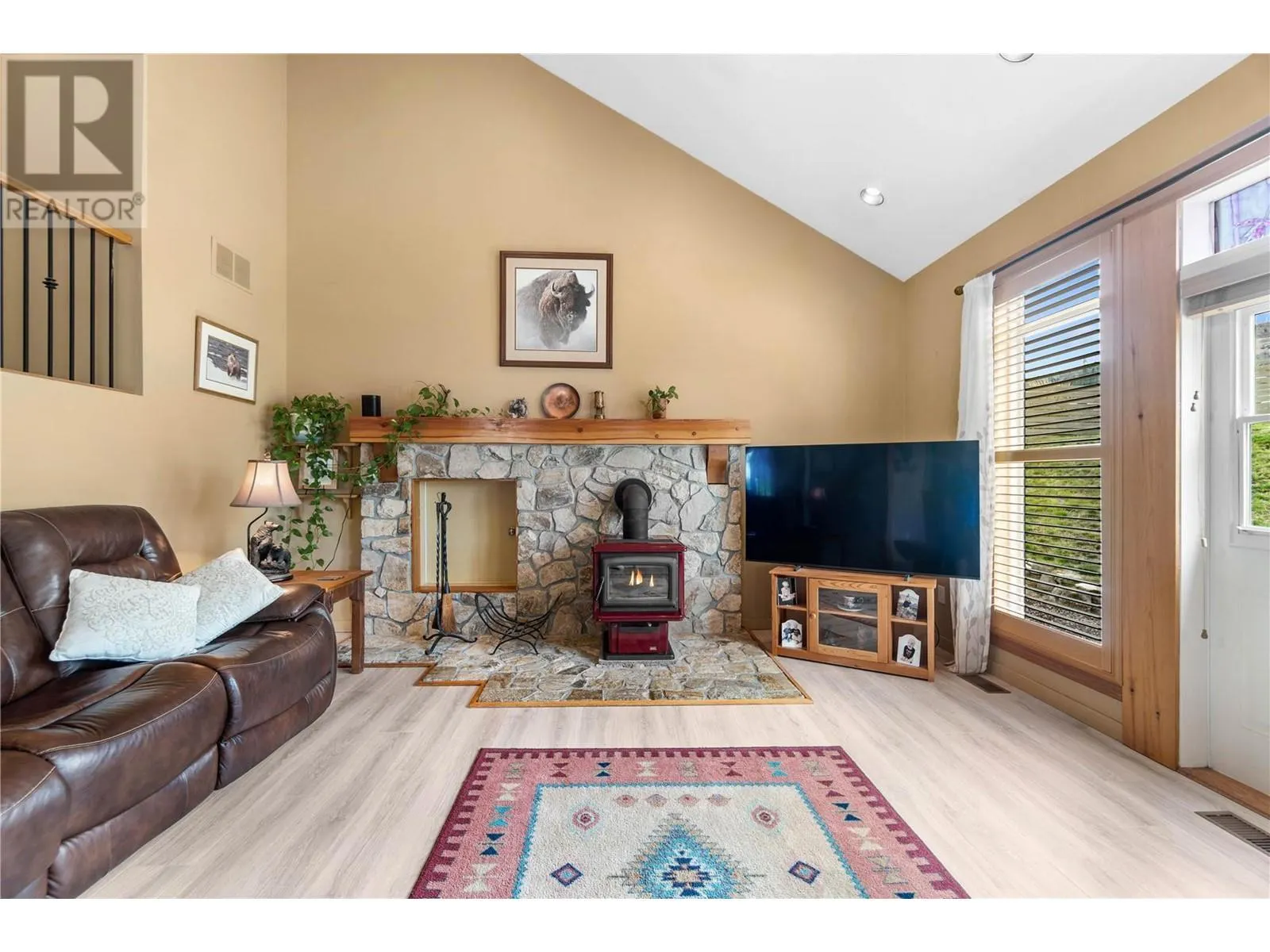 305 Tanager Drive