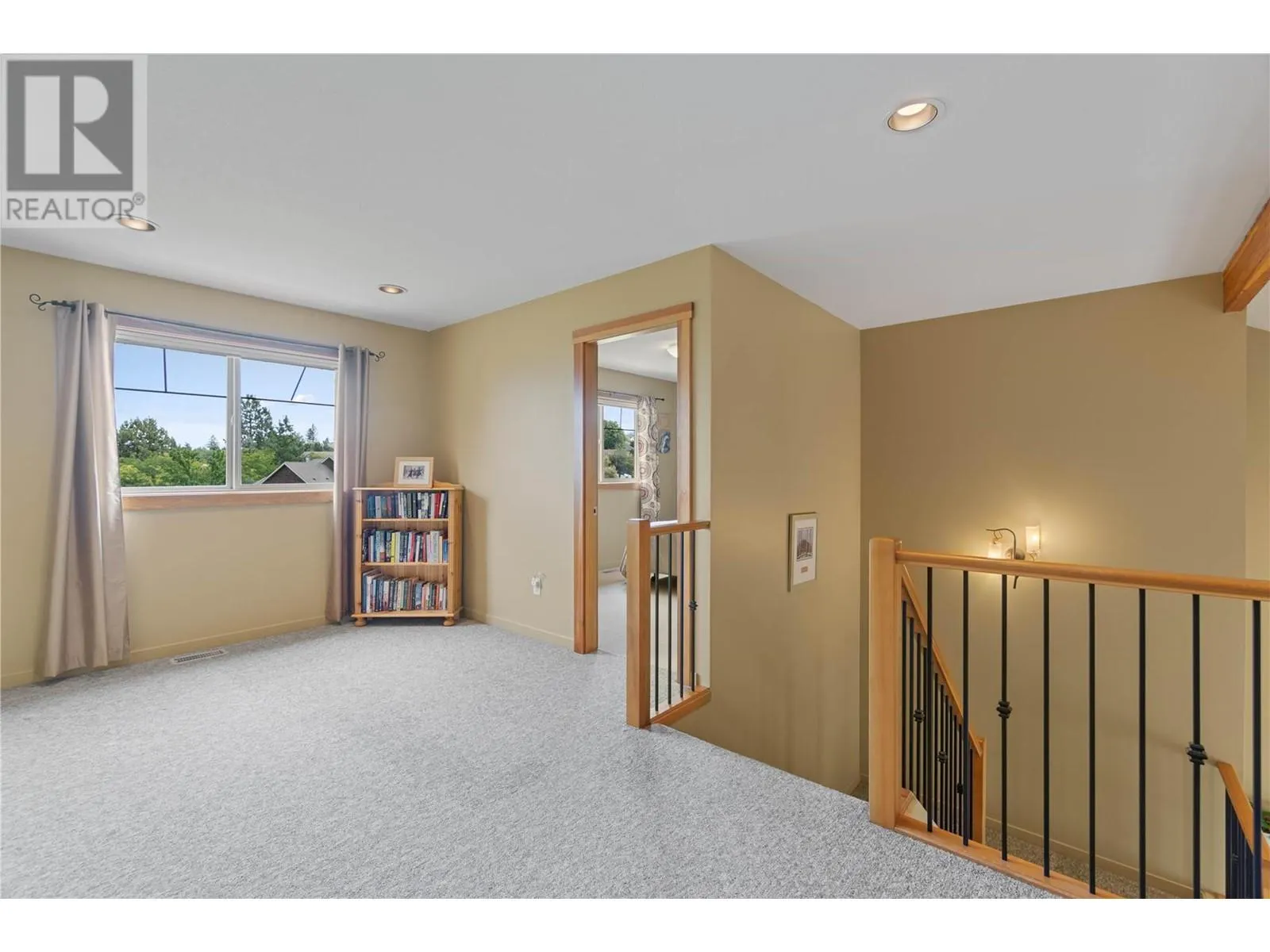 305 Tanager Drive