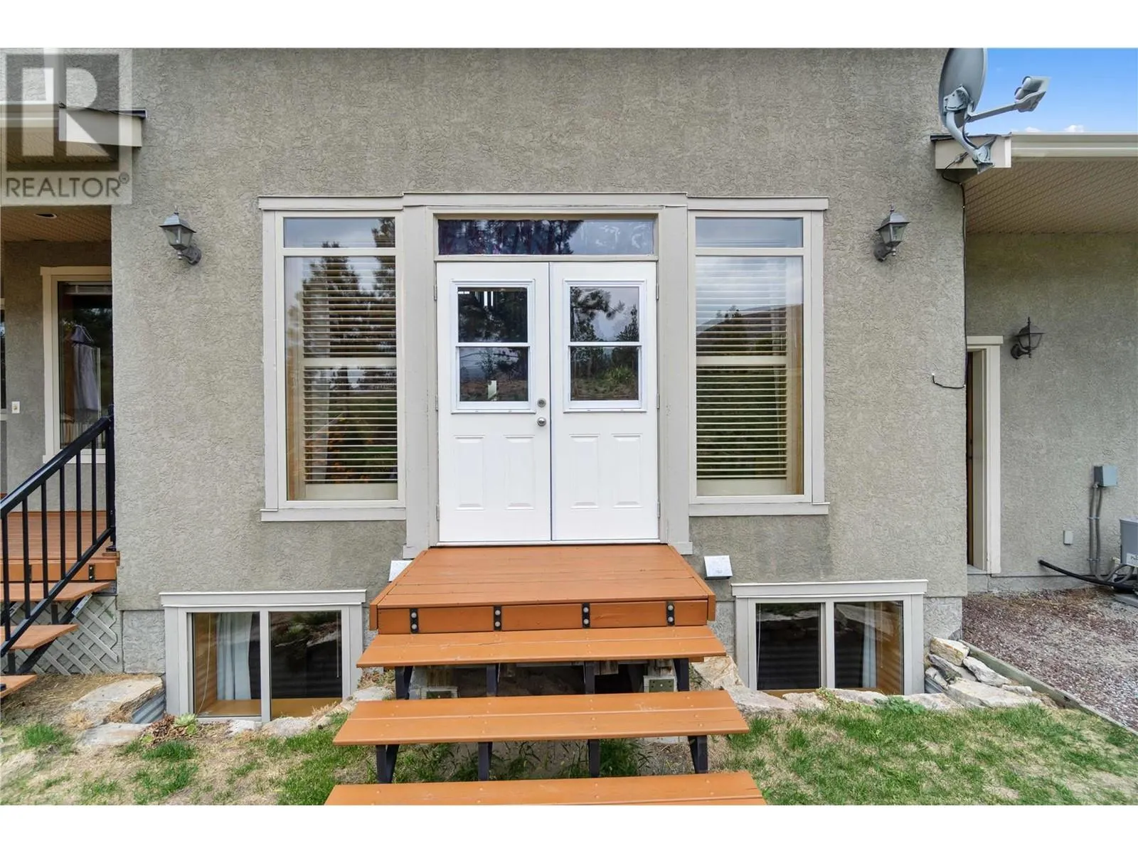 305 Tanager Drive