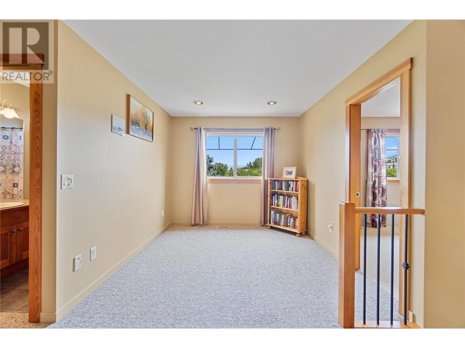 305 Tanager Drive