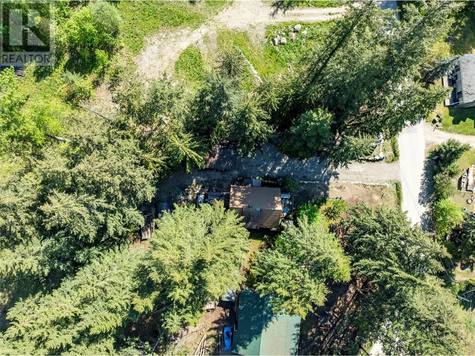 2572 Airstrip Road