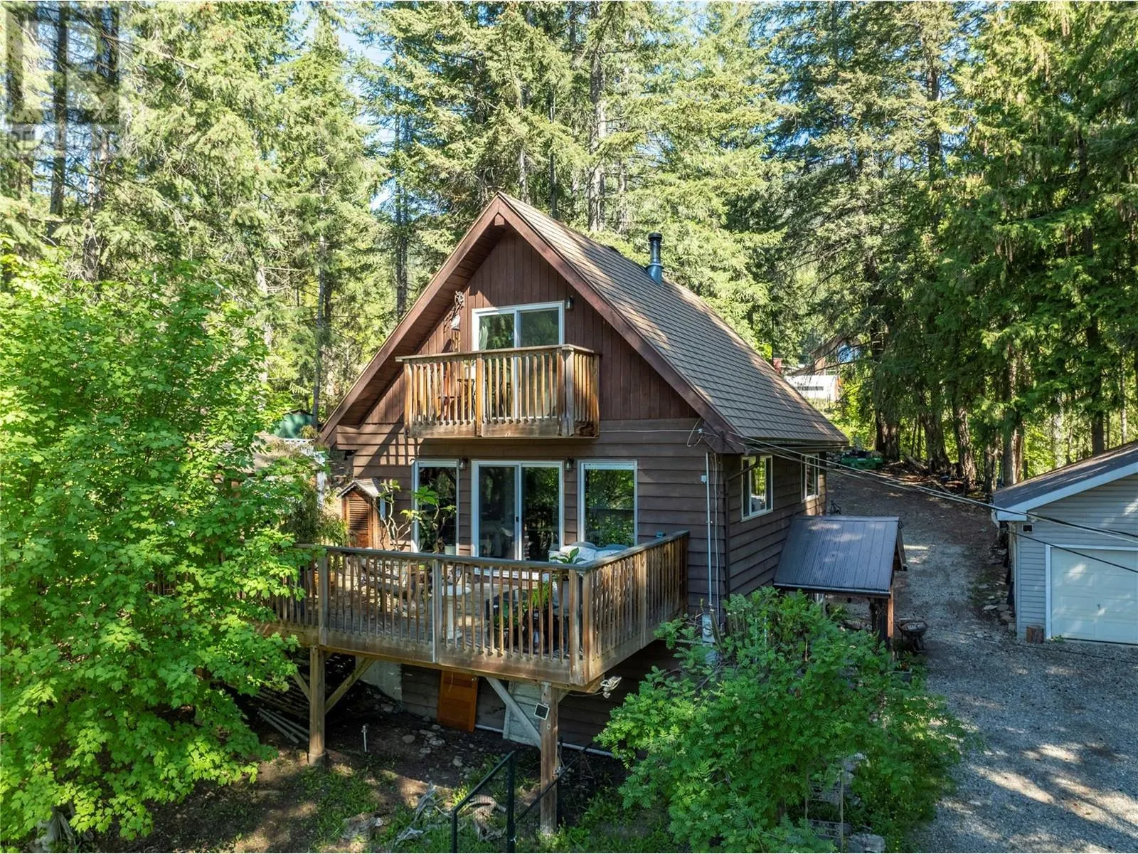 2572 Airstrip Road