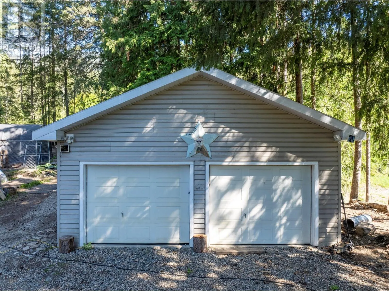 2572 Airstrip Road