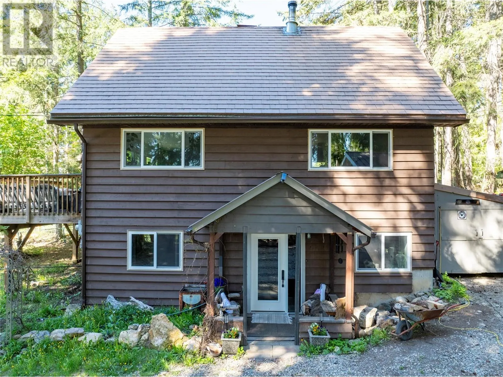2572 Airstrip Road