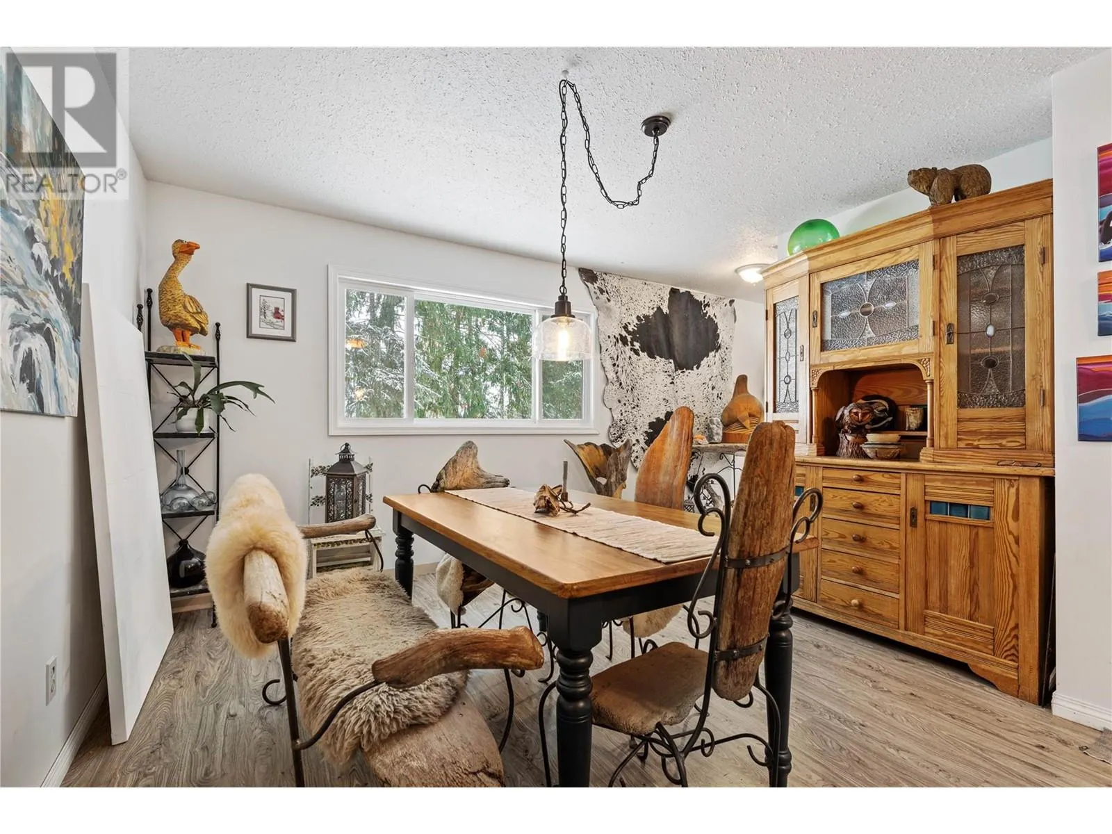 2572 Airstrip Road
