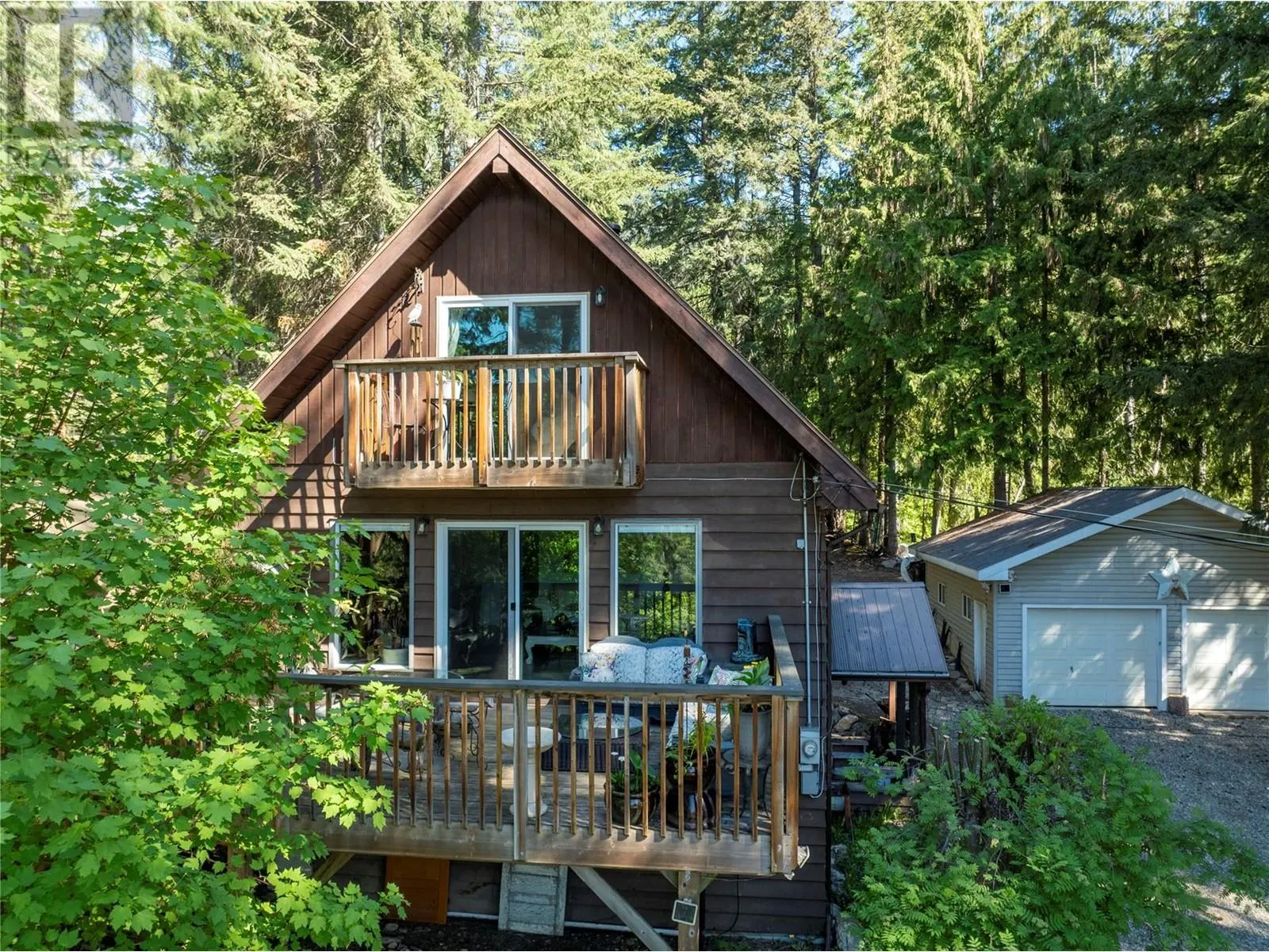 2572 Airstrip Road