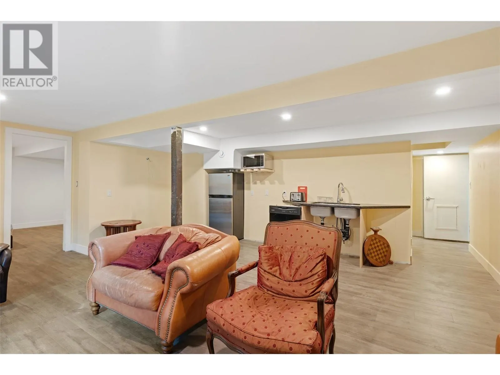 3299 McCulloch Road