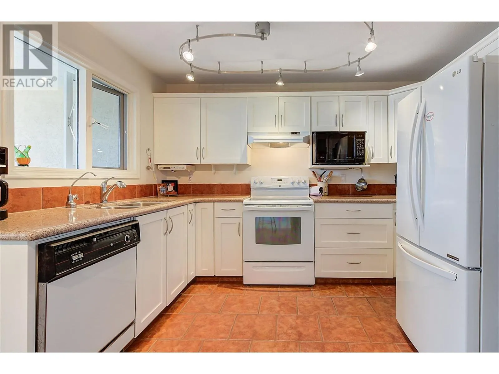 4470 Ponderosa Drive Unit# 103