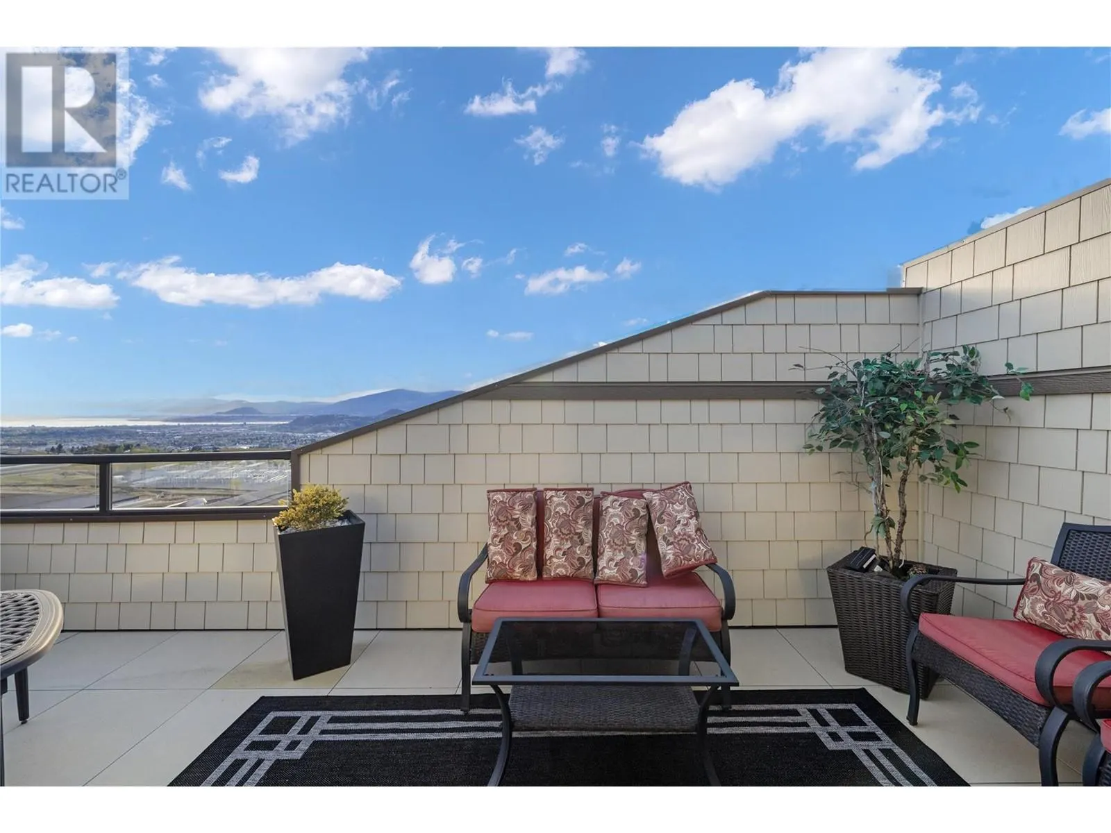 1474 Summer Crescent