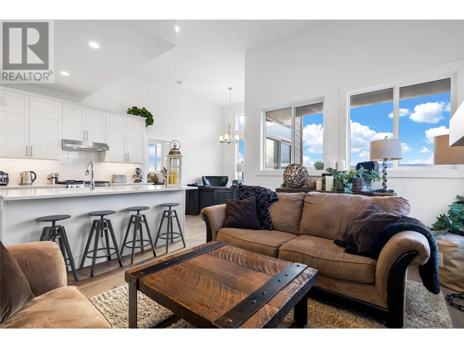 1474 Summer Crescent