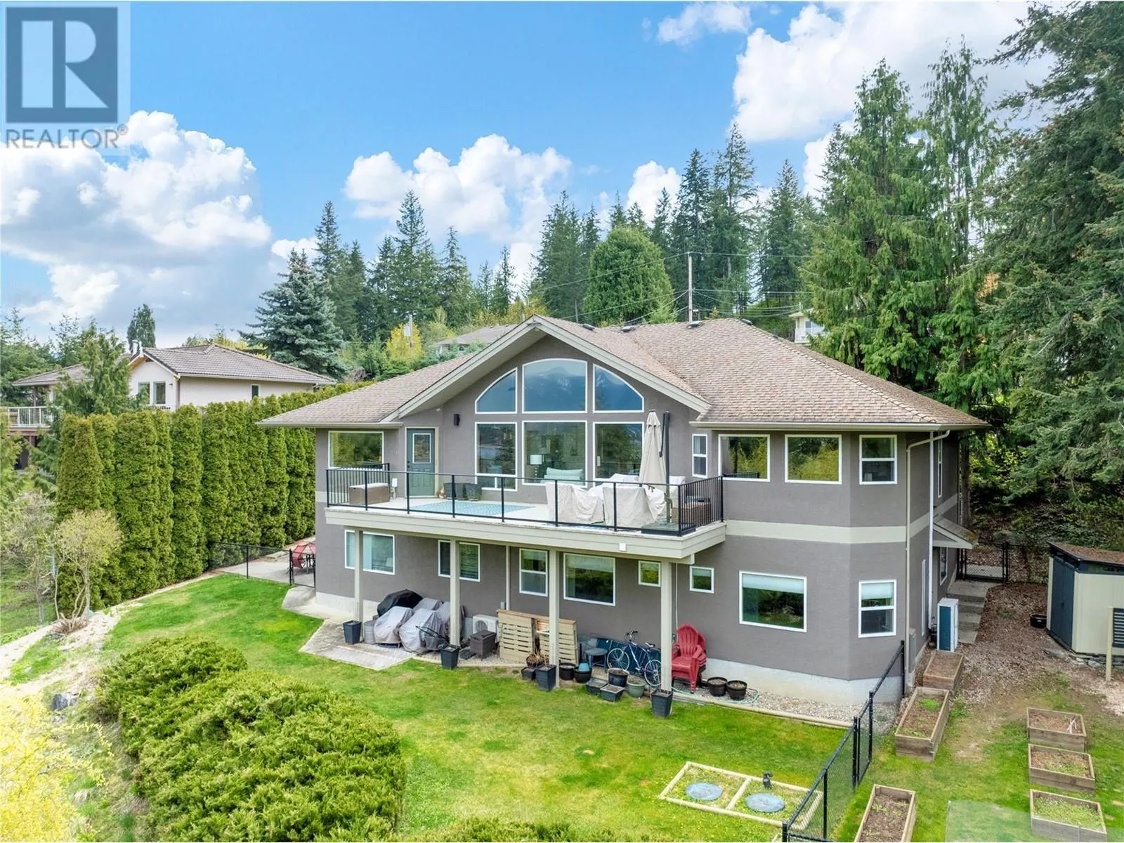 2273 Lakeview Drive