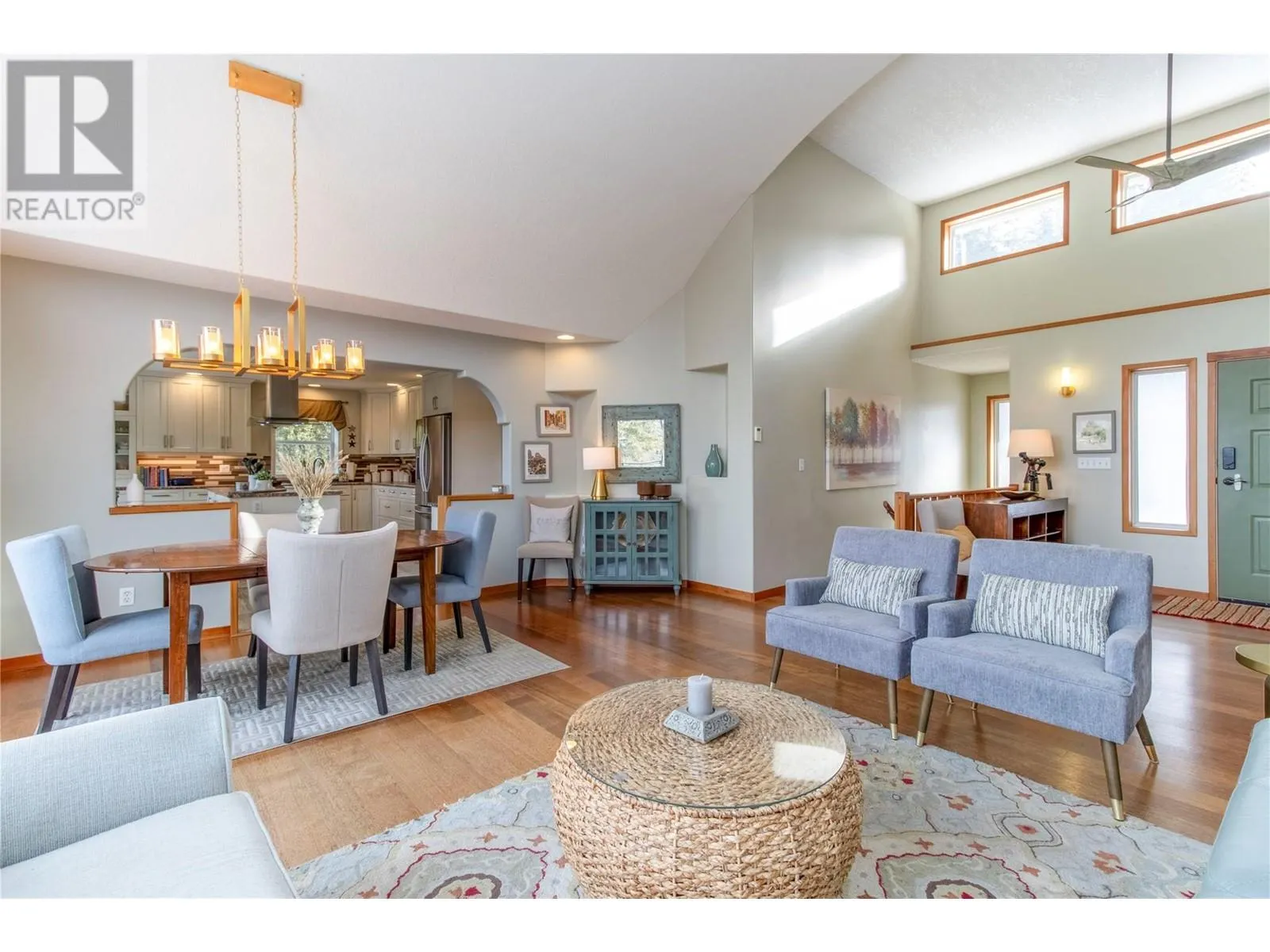 2273 Lakeview Drive