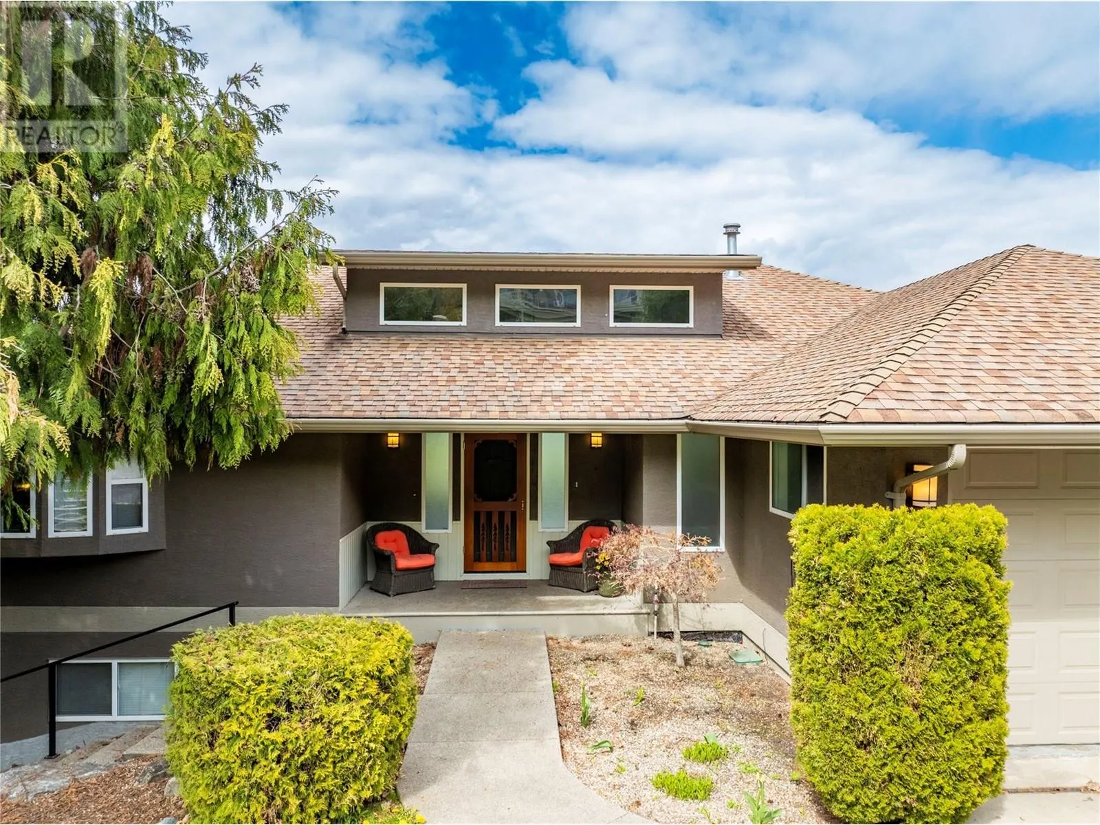 2273 Lakeview Drive