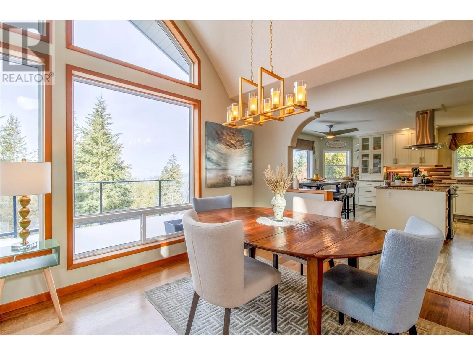 2273 Lakeview Drive