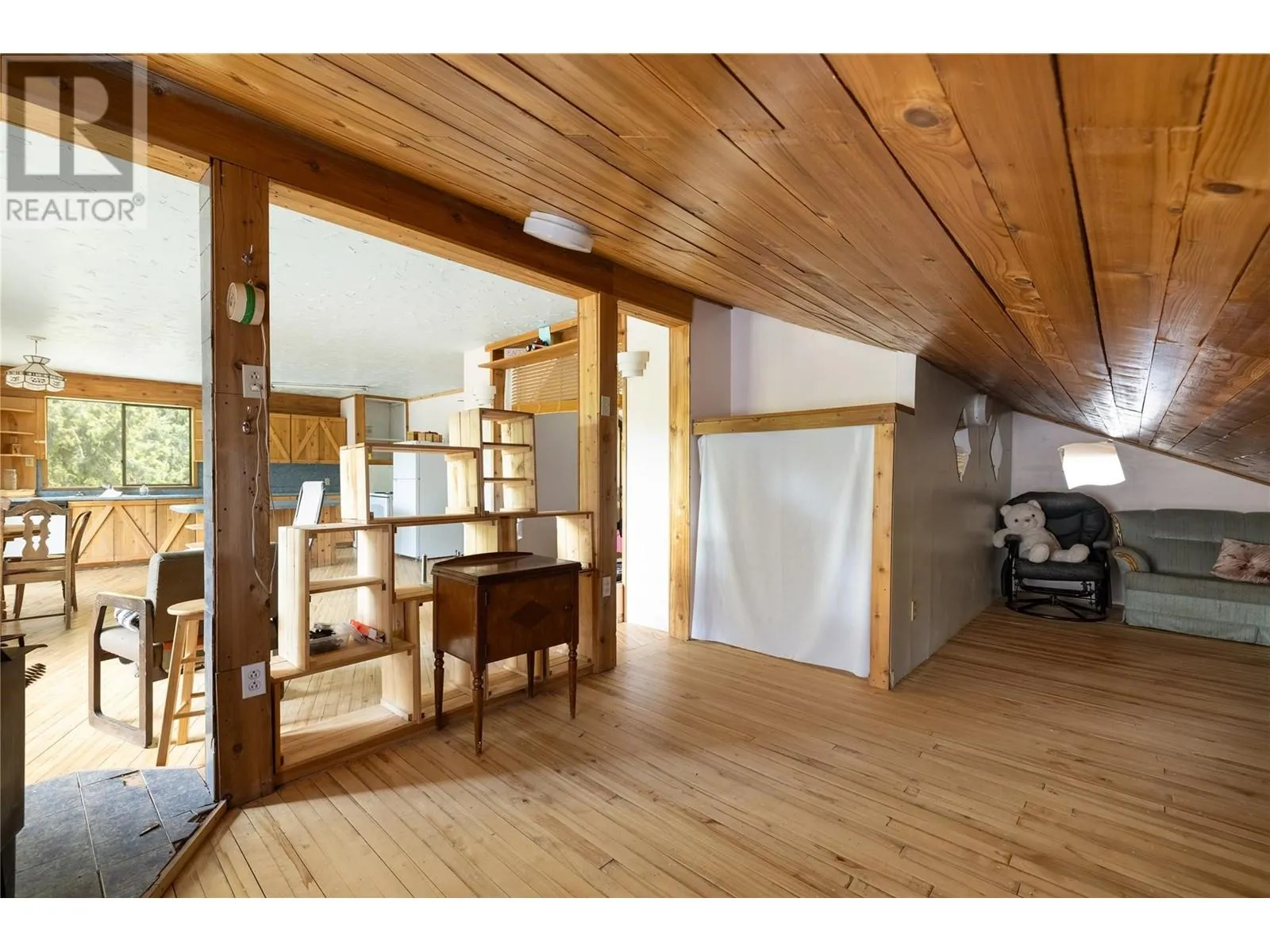 1538 Creighton Valley Road