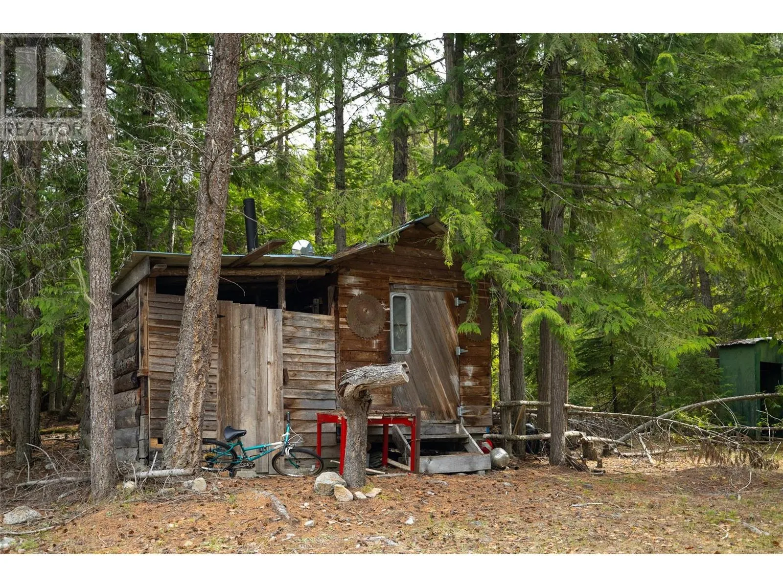 1538 Creighton Valley Road