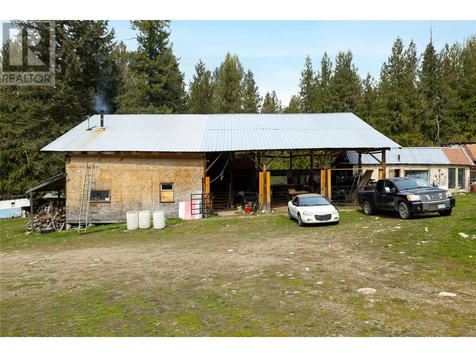 1538 Creighton Valley Road