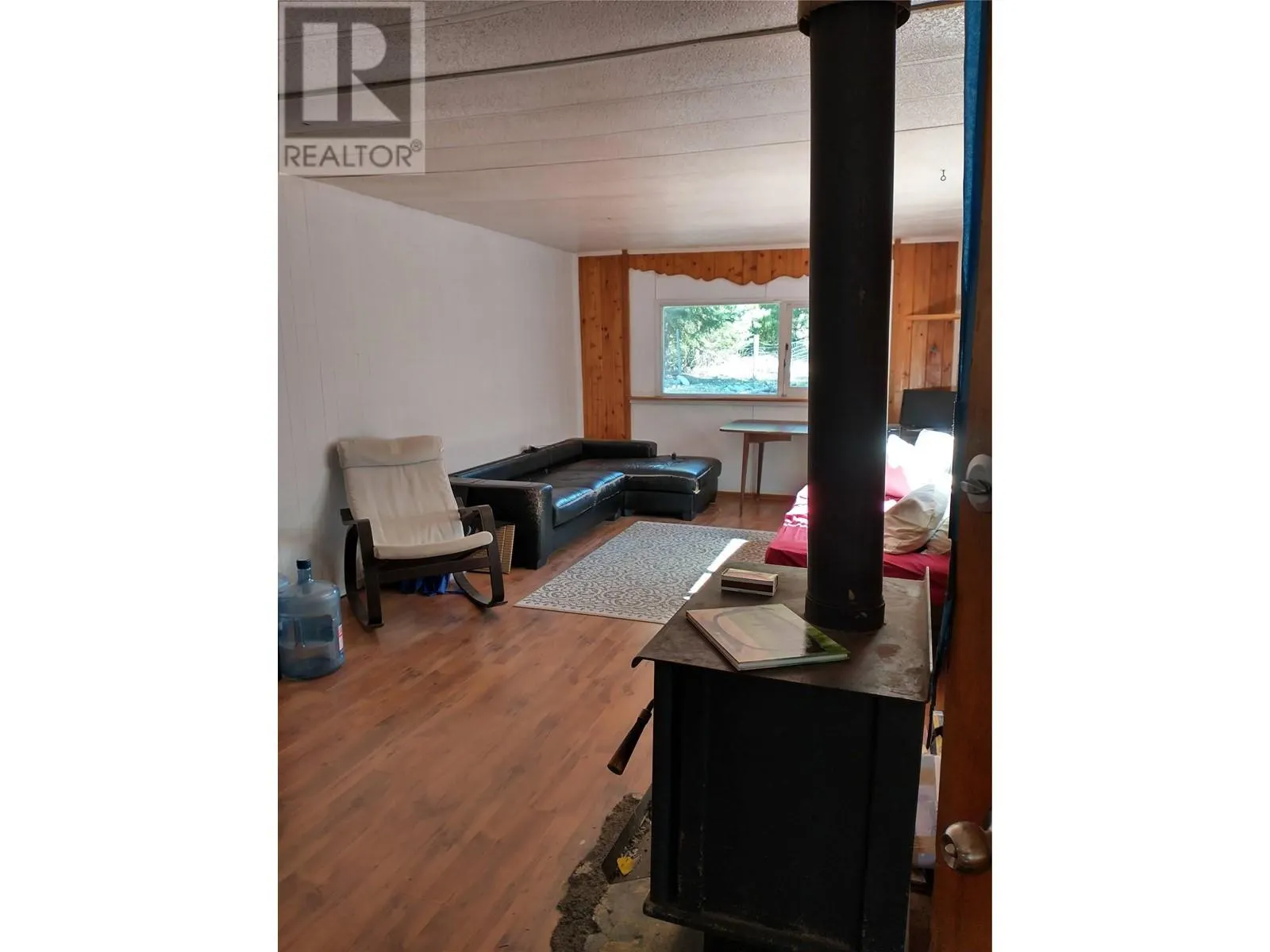 1538 Creighton Valley Road