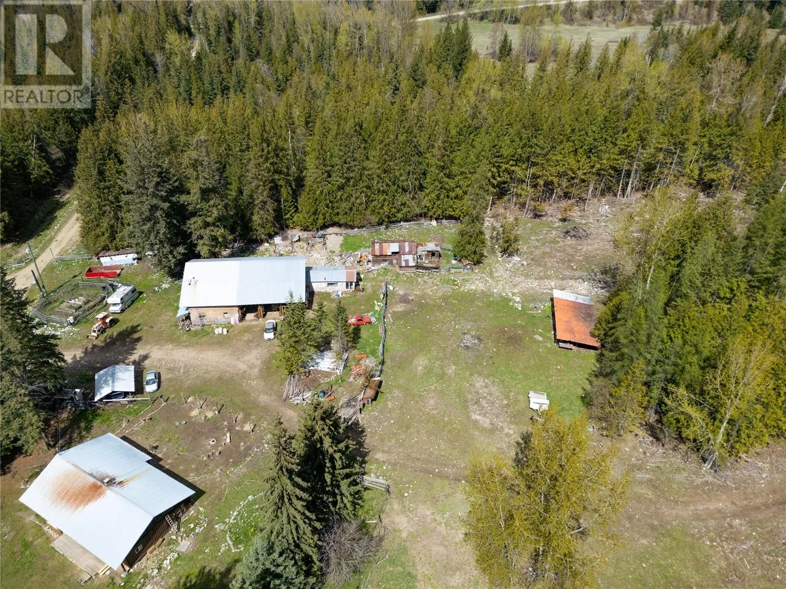 1538 Creighton Valley Road