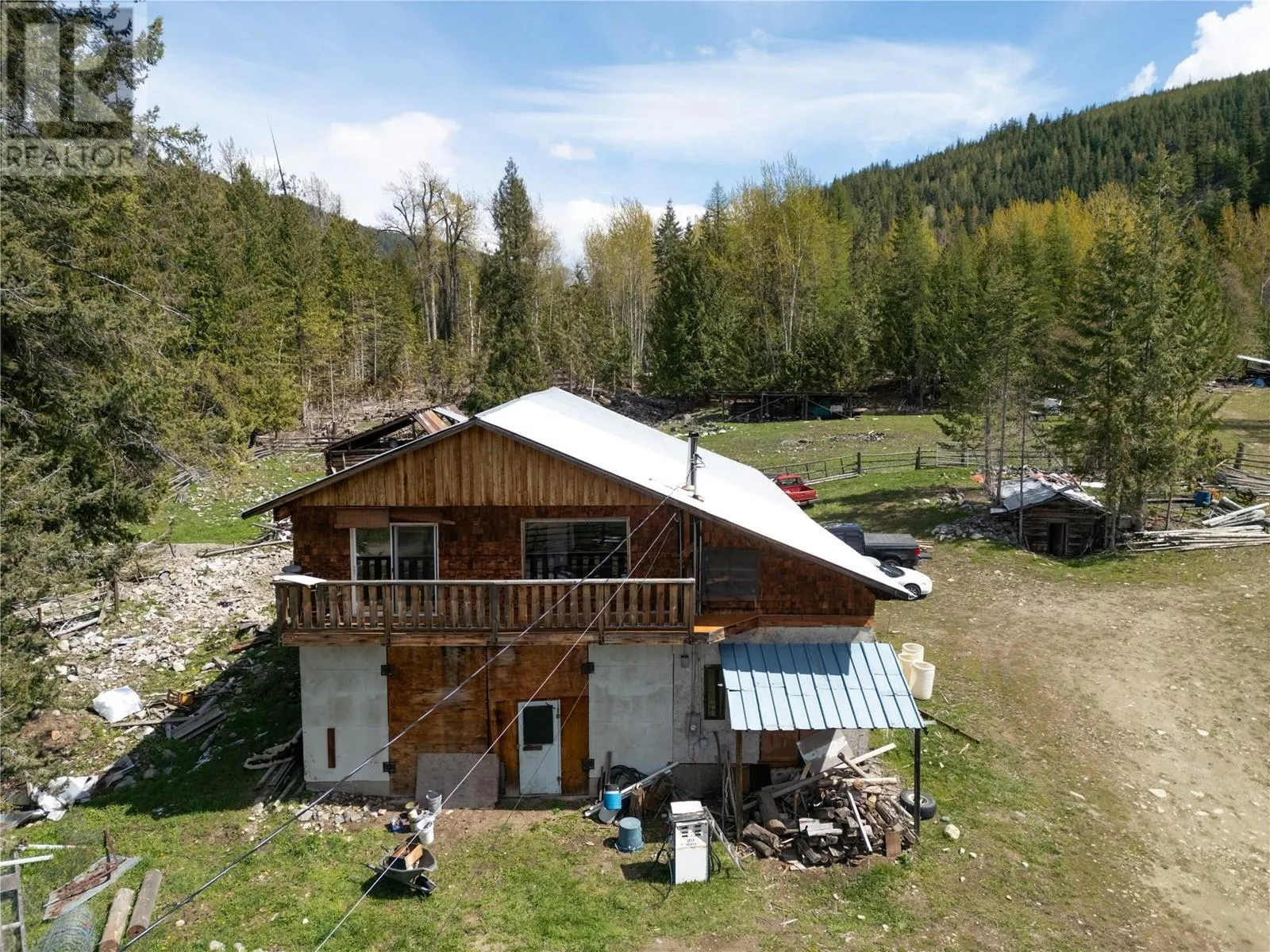 1538 Creighton Valley Road