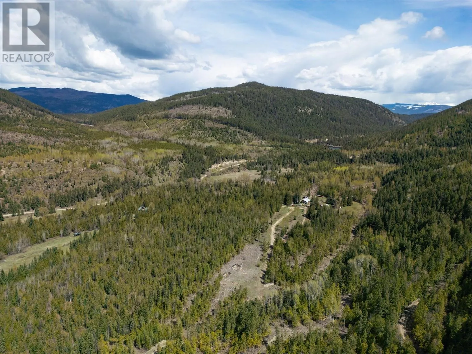 1538 Creighton Valley Road