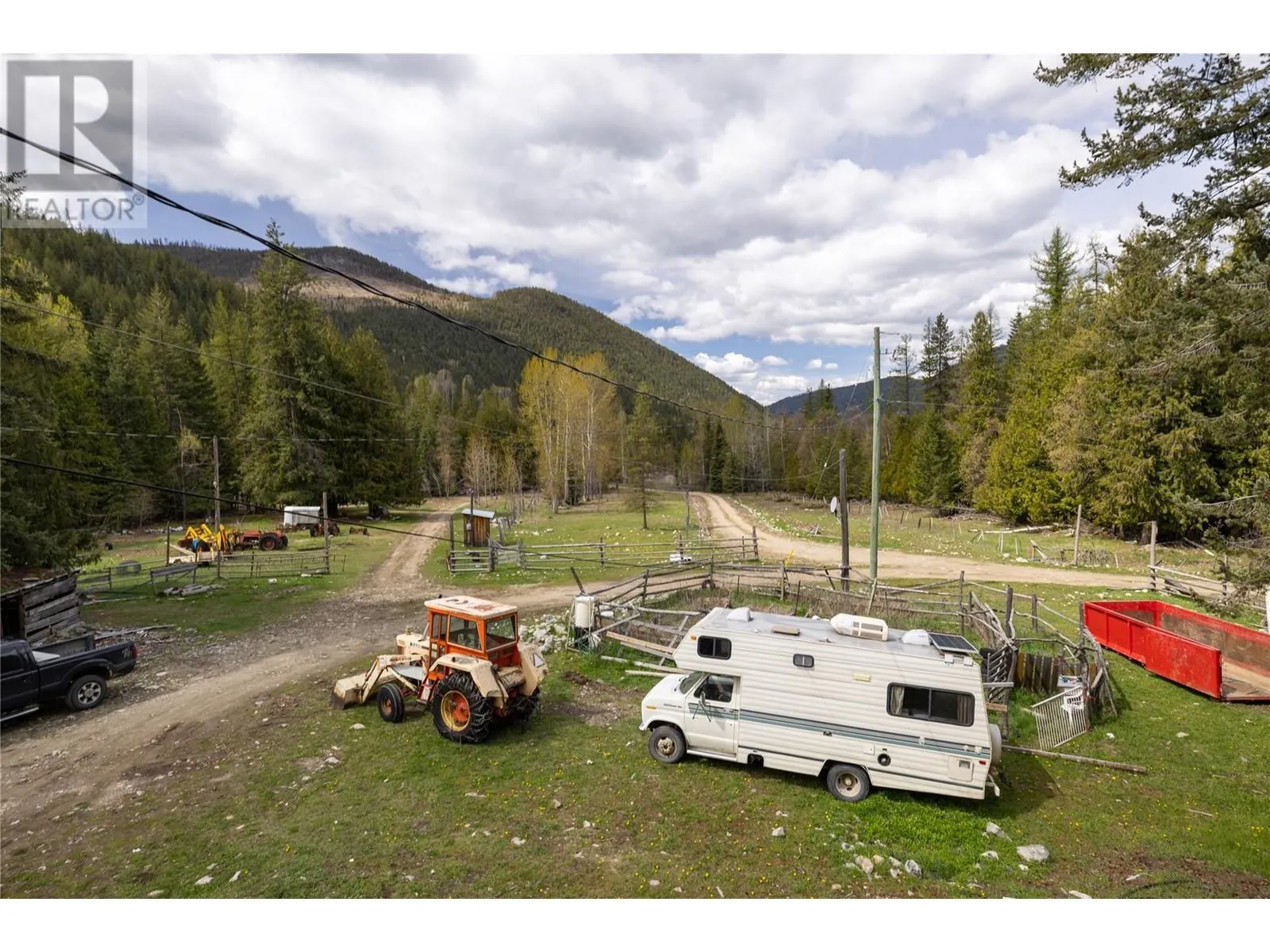 1538 Creighton Valley Road