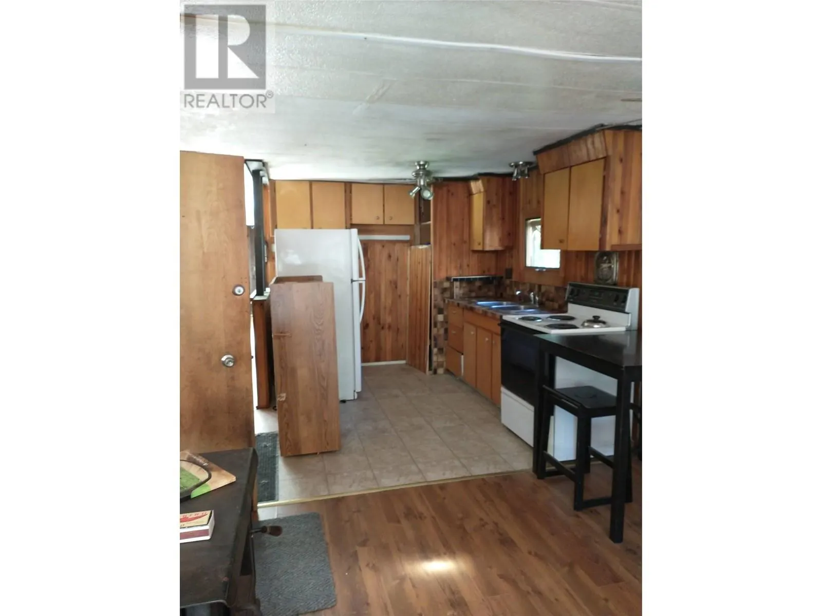 1538 Creighton Valley Road