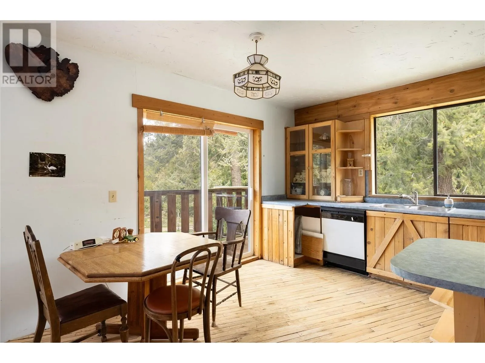 1538 Creighton Valley Road
