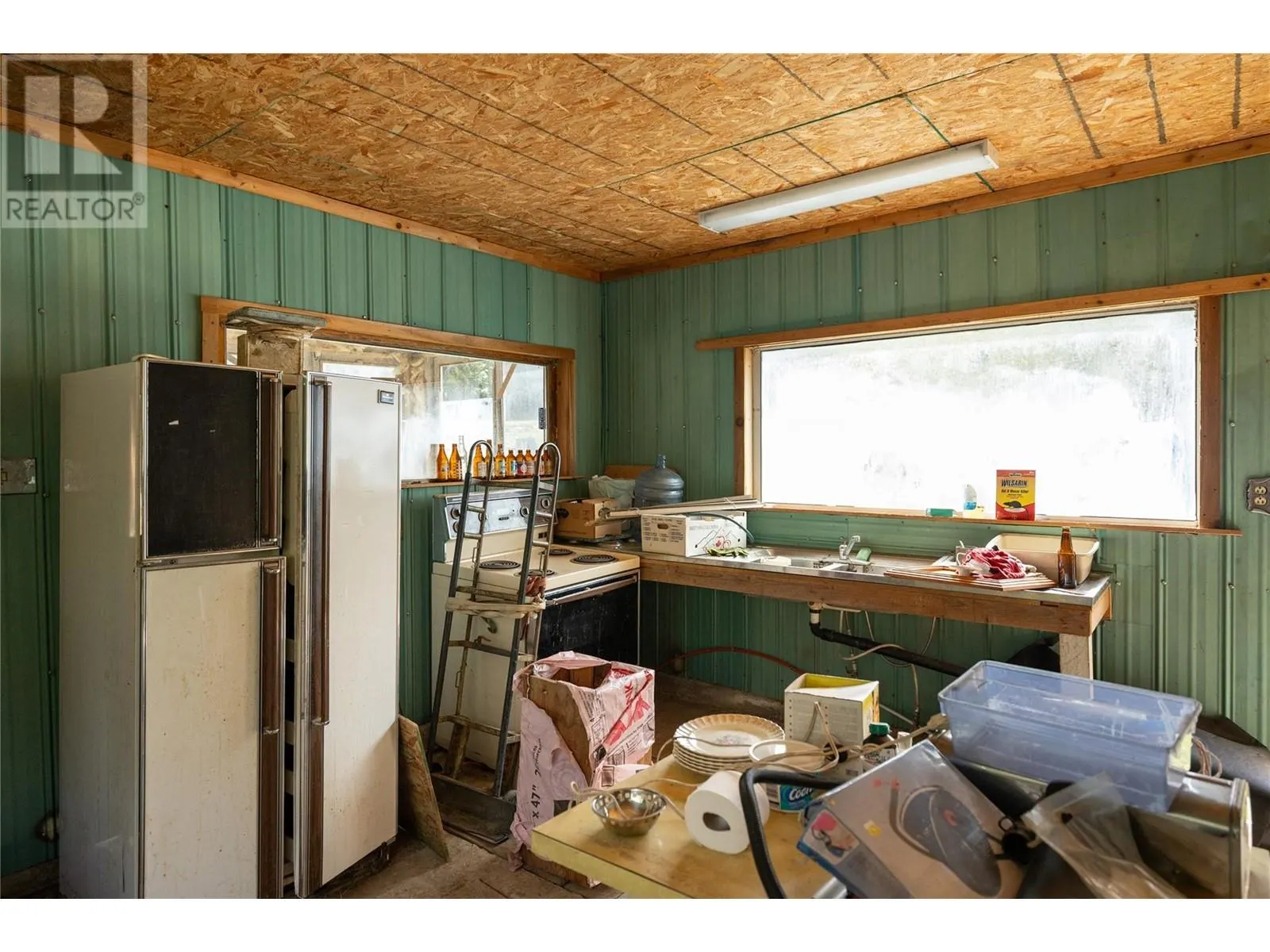 1538 Creighton Valley Road