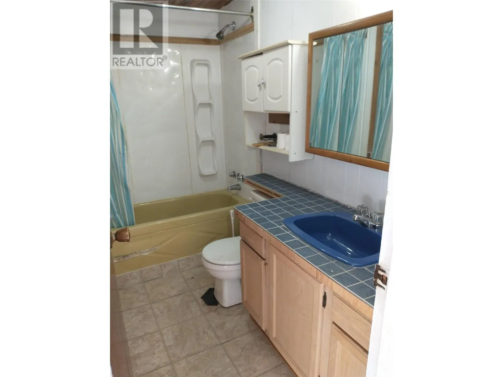 1538 Creighton Valley Road